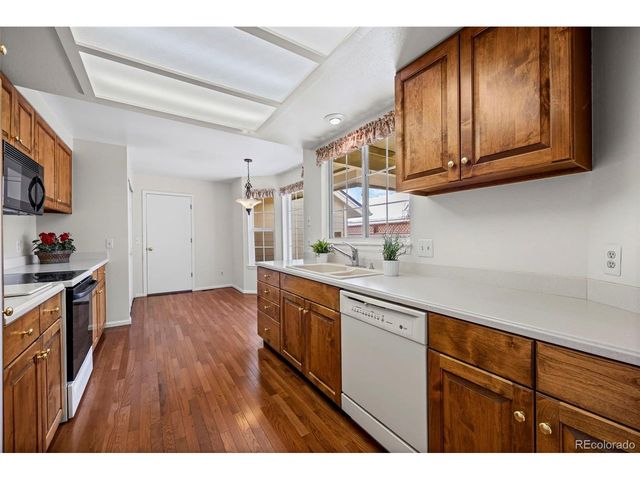 8233 S High Ct, Centennial, CO 80122