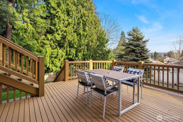 11868 174th Place NE, Redmond, WA 98052