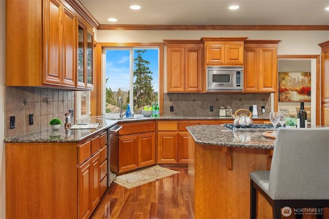 11868 174th Place NE, Redmond, WA 98052