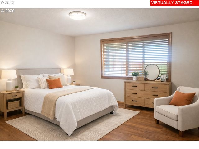 1241 E SOUTHVIEW HEIGHTS Dr, La Center, WA 98629