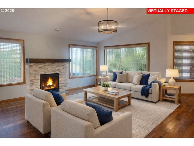 1241 E SOUTHVIEW HEIGHTS Dr, La Center, WA 98629