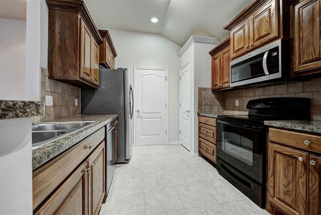 501 Crestland Drive, Norman, OK 73071