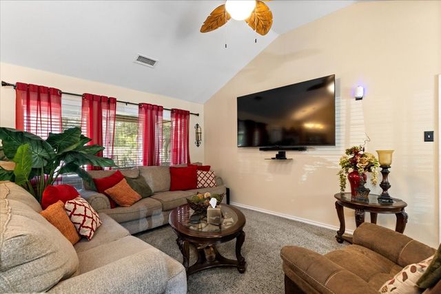 425 Legendary Lane, Gun Barrel City, TX 75156