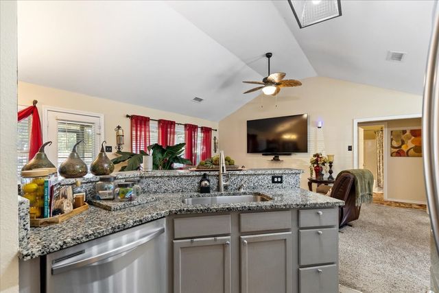 425 Legendary Lane, Gun Barrel City, TX 75156