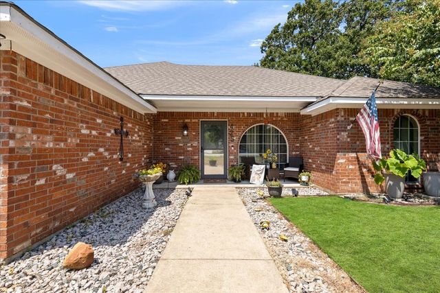 425 Legendary Lane, Gun Barrel City, TX 75156