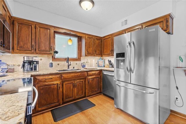 501 Sharon Drive, Liberty, MO 64068