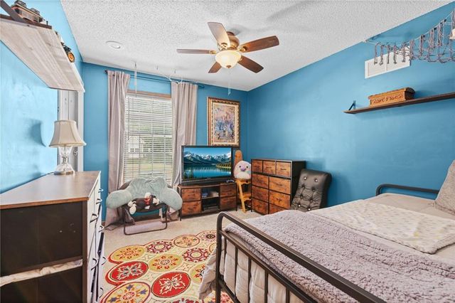 501 Sharon Drive, Liberty, MO 64068