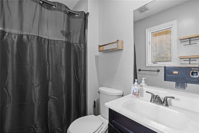 501 Sharon Drive, Liberty, MO 64068