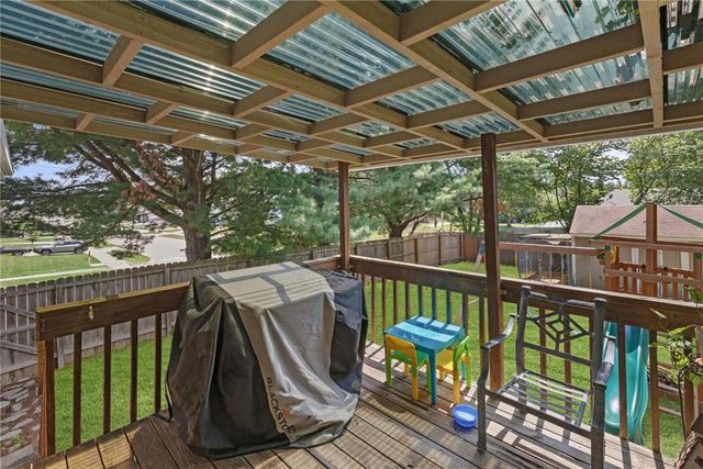 501 Sharon Drive, Liberty, MO 64068