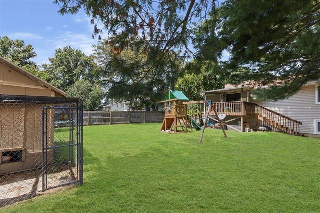 501 Sharon Drive, Liberty, MO 64068
