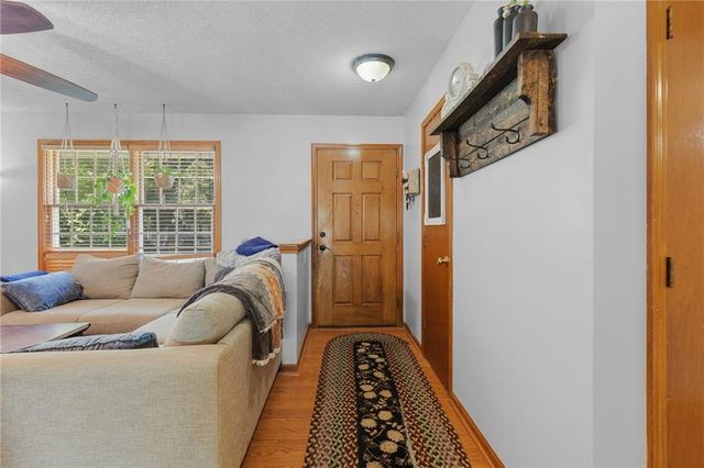 501 Sharon Drive, Liberty, MO 64068