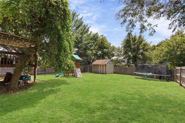 501 Sharon Drive, Liberty, MO 64068