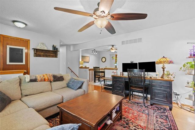 501 Sharon Drive, Liberty, MO 64068