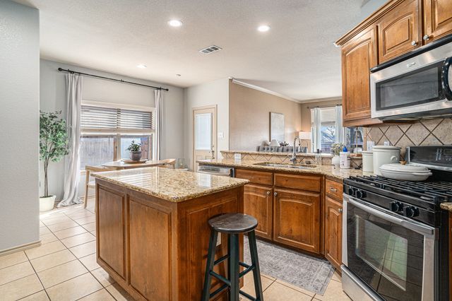 2200 Laurel Forest Drive, Fort Worth, TX 76177