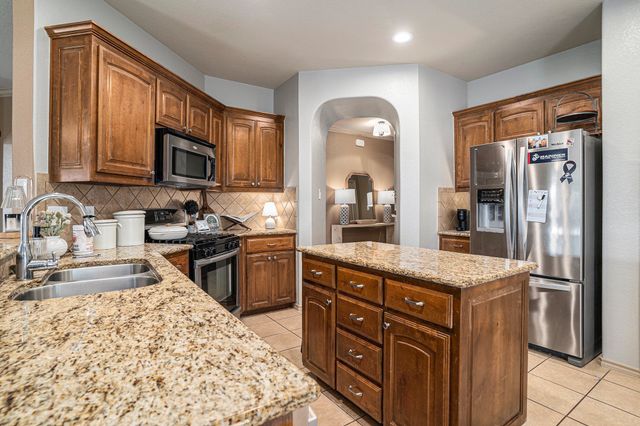 2200 Laurel Forest Drive, Fort Worth, TX 76177