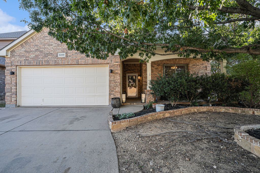 2200 Laurel Forest Drive, Fort Worth, TX 76177