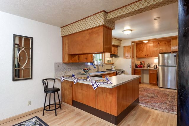 2255 Empress St, Sacramento, CA 95815