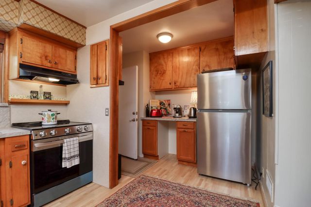 2255 Empress St, Sacramento, CA 95815