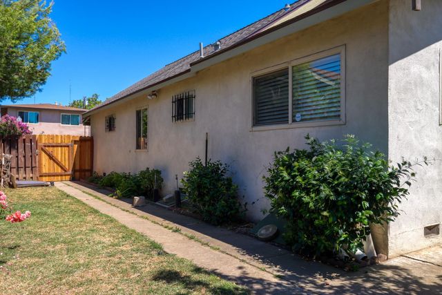 2255 Empress St, Sacramento, CA 95815
