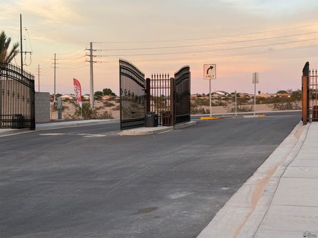 1675 E Union St, San Luis, AZ 85336