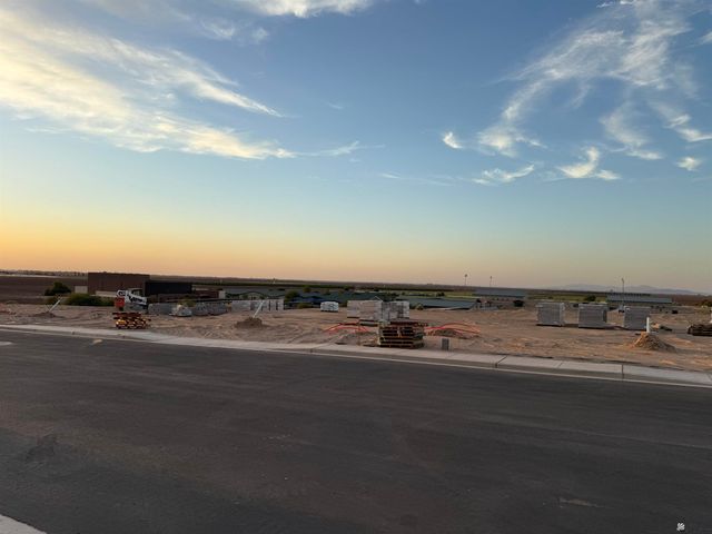 1675 E Union St, San Luis, AZ 85336