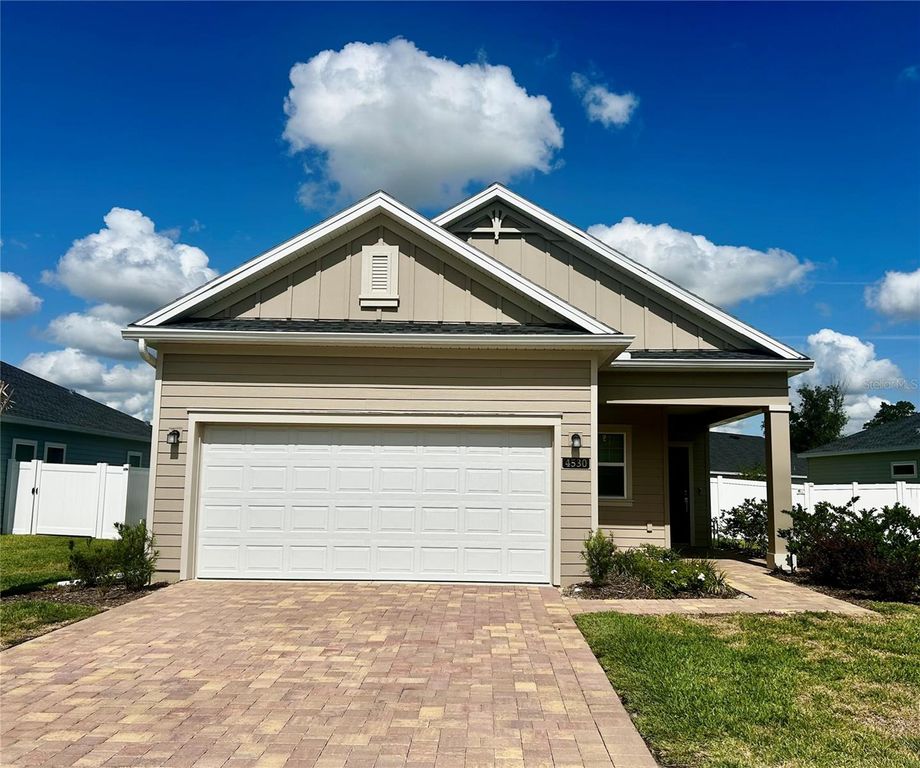 4530 NW 14TH LOOP, Ocala, FL 34482