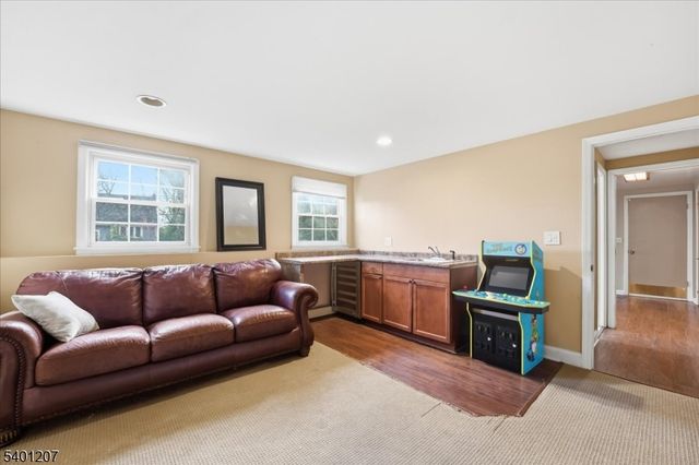 79 Truman Blvd, Oakland Boro, NJ 07436