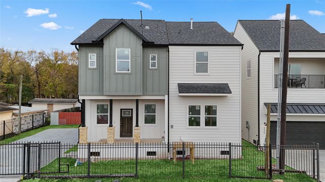 2306 Langley Street, Houston, TX 77023