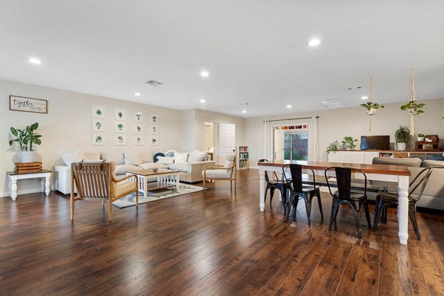 905 Alcala Dr, St Augustine, FL 32086