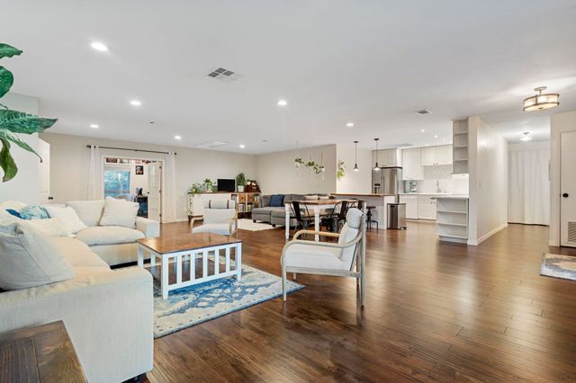 905 Alcala Dr, St Augustine, FL 32086