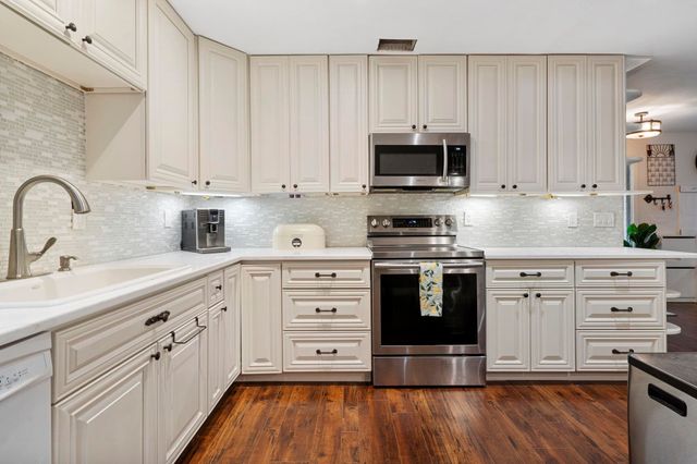 905 Alcala Dr, St Augustine, FL 32086