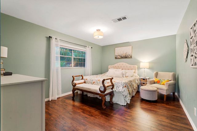 905 Alcala Dr, St Augustine, FL 32086