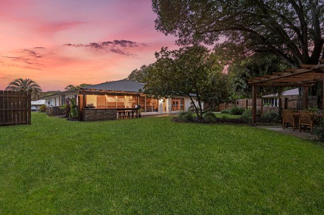 905 Alcala Dr, St Augustine, FL 32086