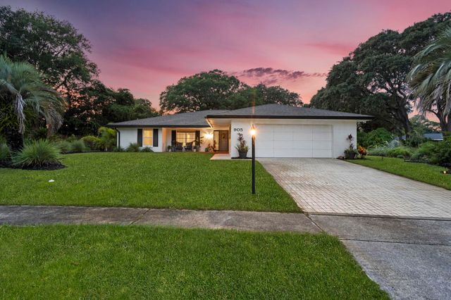 905 Alcala Dr, St Augustine, FL 32086