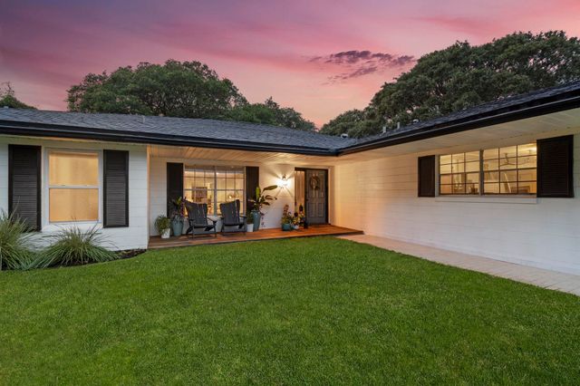 905 Alcala Dr, St Augustine, FL 32086