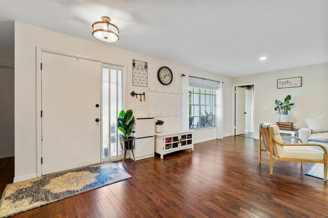 905 Alcala Dr, St Augustine, FL 32086