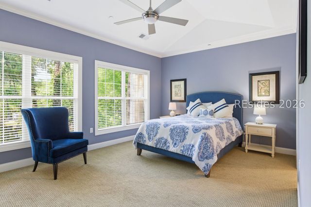 1 Gloucester Rd Apt J2, Hilton Head Island, SC 29928