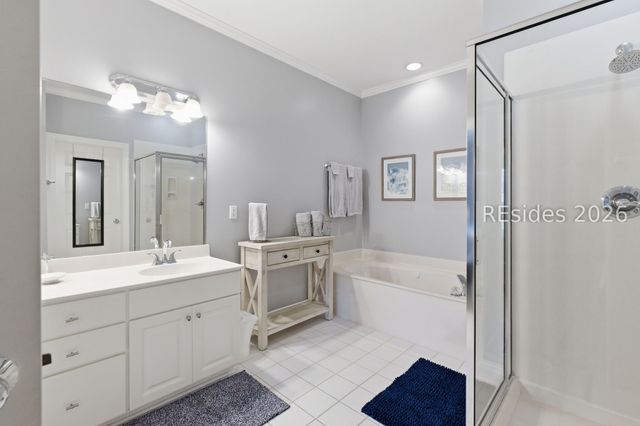 1 Gloucester Rd Apt J2, Hilton Head Island, SC 29928