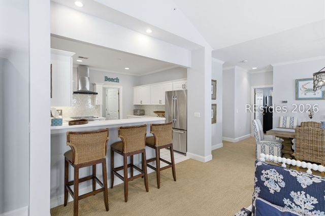 1 Gloucester Rd Apt J2, Hilton Head Island, SC 29928