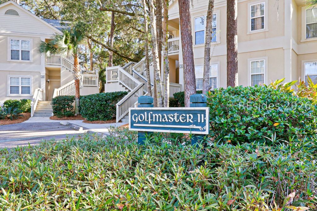 1 Gloucester Rd Apt J2, Hilton Head Island, SC 29928