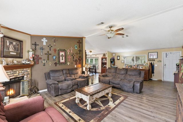 137 County Road 411, Dayton, TX 77535