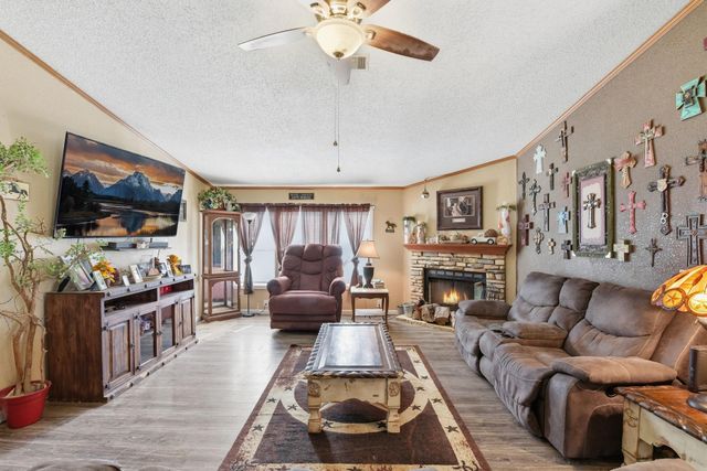 137 County Road 411, Dayton, TX 77535