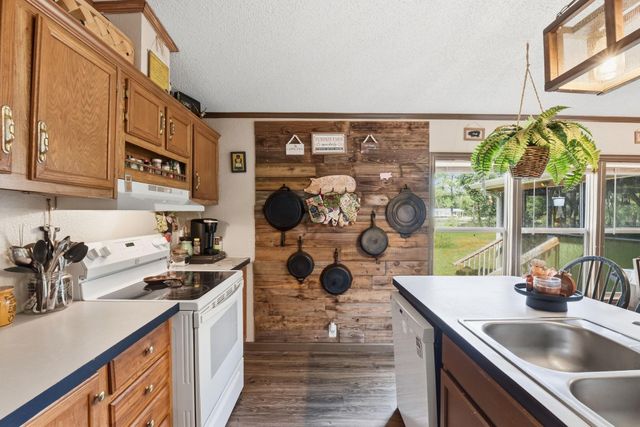 137 County Road 411, Dayton, TX 77535