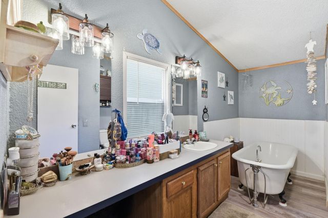 137 County Road 411, Dayton, TX 77535