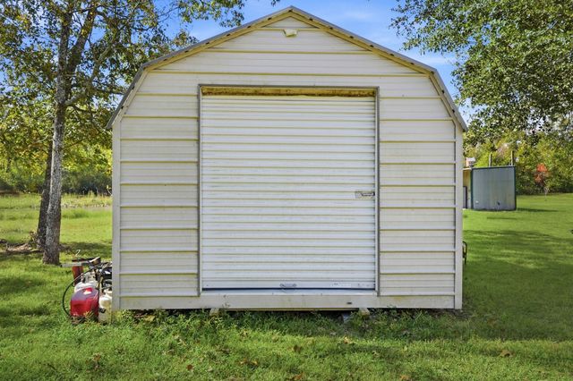 137 County Road 411, Dayton, TX 77535