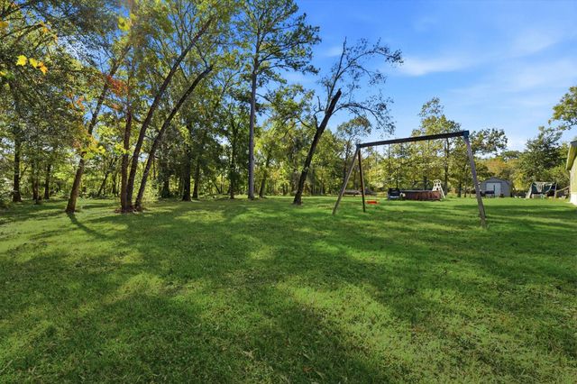137 County Road 411, Dayton, TX 77535