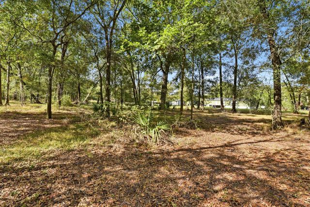 137 County Road 411, Dayton, TX 77535