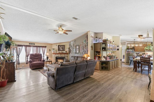 137 County Road 411, Dayton, TX 77535