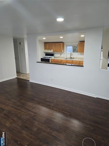 18 Donna Drive 2, Wood Ridge, NJ 07075