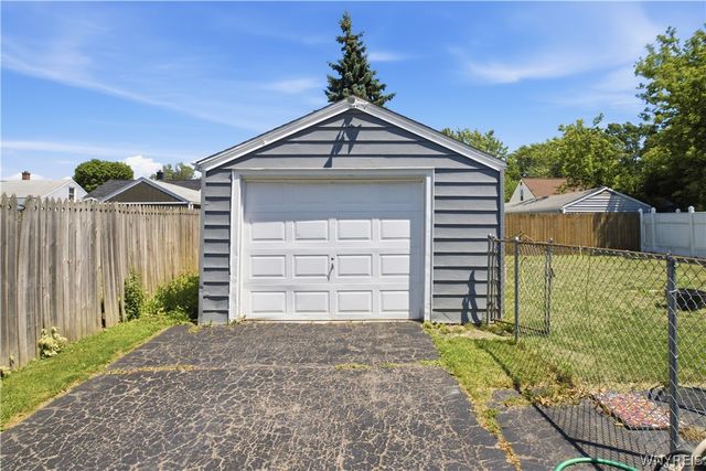 707 81st Street, Niagara Falls, NY 14304
